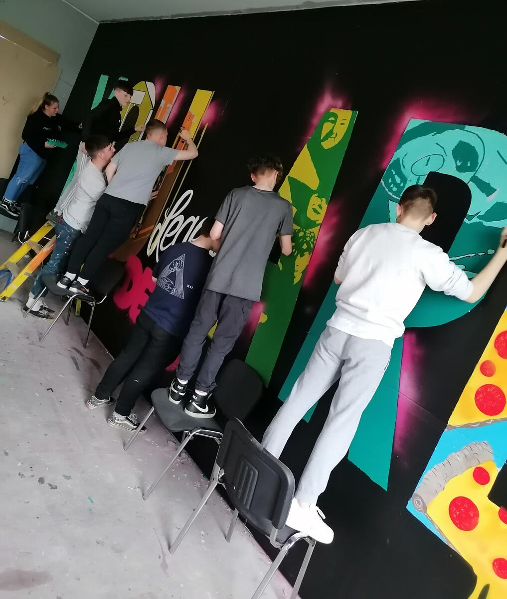 Gettin Busy With The Brush